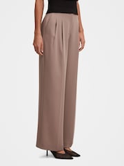 Forever New Julia Hose mit plissiertem Bund und weitem Bein - Bild 4 von 5