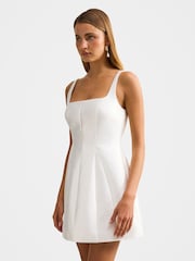 Forever New Kaitlyn Structured Satin Mini Dress - Slika 4 od 5