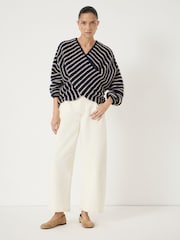 Blau - Hush Betty Pullover aus Woll-Blend mit Waffelstich - Bild 2 von 5