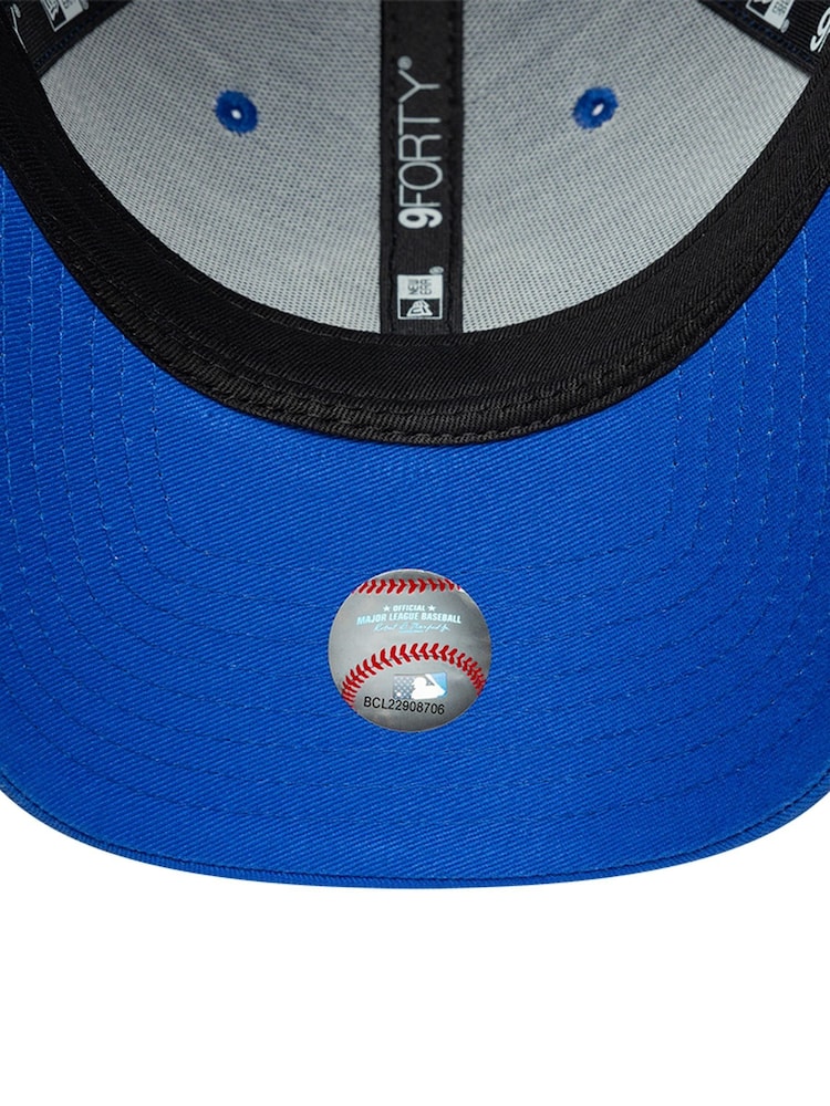 New Era Blue New York Yankees Team Outline Cap - Image 5 of 5 New Era Blue New York Yankees Team Outline Cap - Image 5 of 5