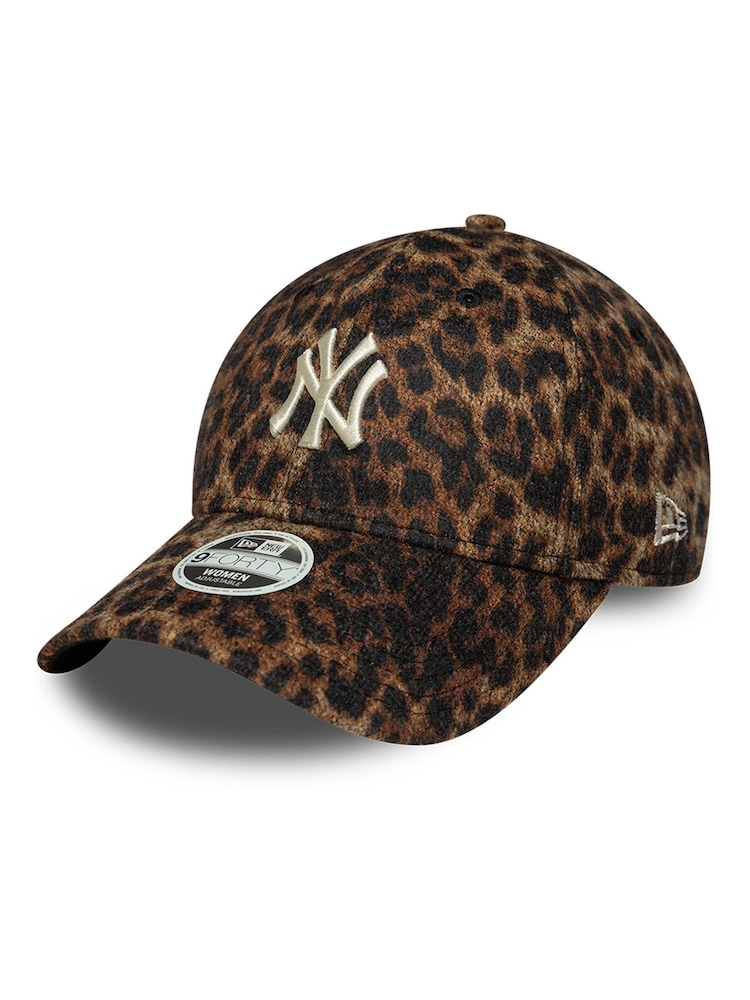 New Era Cosy Leopard 9Forty New York Yankees Cap - Imagen 1 de 5 New Era Cosy Leopard 9Forty New York Yankees Cap - Imagen 1 de 5