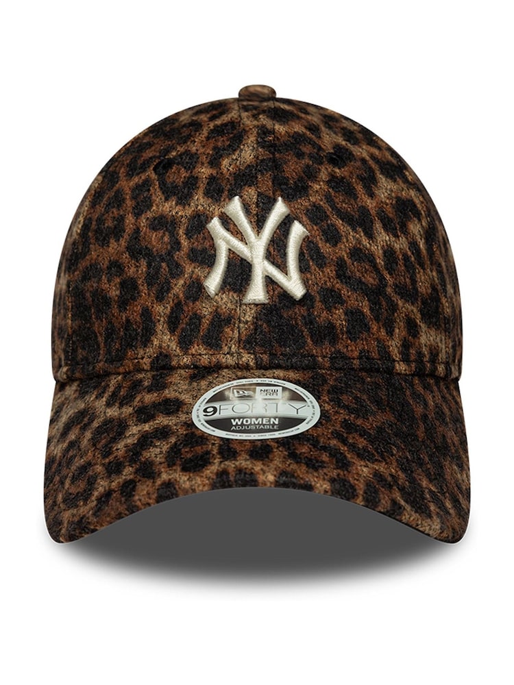 New Era Cosy Leopard 9Forty New York Yankees Cap - Imagen 2 de 5 New Era Cosy Leopard 9Forty New York Yankees Cap - Imagen 2 de 5