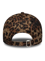 New Era Cosy Leopard 9Forty New York Yankees Cap - Imagen 4 de 5