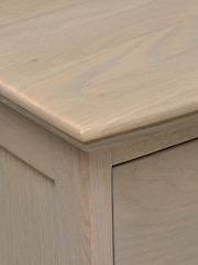 Cotswold Company Smoked Oak Winchcombe Low and Wide 5 Drawer Chest - Image 3 of 5