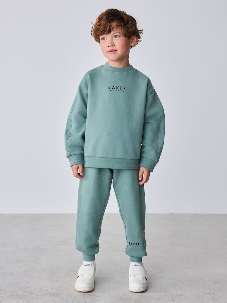 Verde medio - Conjunto de sudadera y pantalones de chándal de Baker by Ted Baker - Imagen 1 de 16 Verde medio - Conjunto de sudadera y pantalones de chándal de Baker by Ted Baker - Imagen 1 de 16