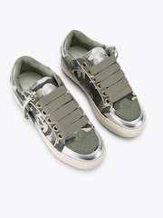 Kurt Geiger London Silver Southbank Tag Trainers - Image 2 of 4