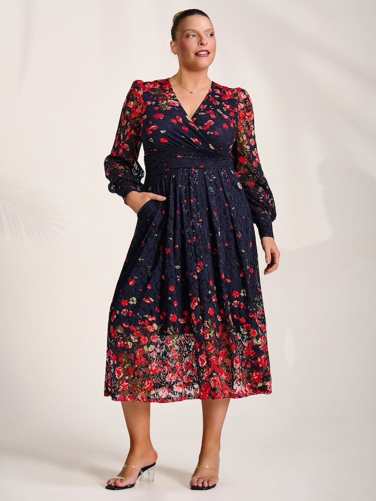 Jolie Moi Bedrucktes Langarm-Spitzen-Maxikleid - Bild 1 von 6