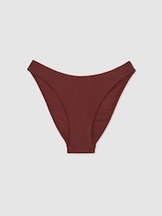 Rhubarb Red - Reiss Johannah Bikinihose mit gesäumten Raffungen - Bild 2 von 7
