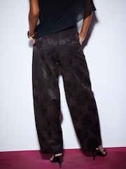 黑色 - Jacquard Barrel Leg Trousers - 圖片 3，共 7