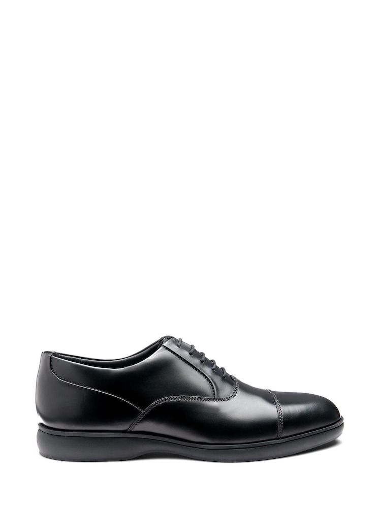 Loake Black Waxy Leather Padded Collar Chukka Boots - Image 1 of 3