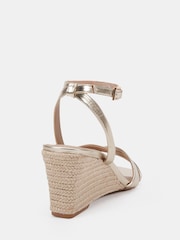 Dorado - Novo Bexley Cross Front Ankle Strap Wedge Sandals - Imagen 4 de 6
