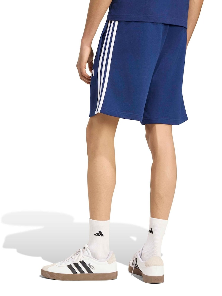 Sininen - adidas Essentials 3-Stripes French Terry Shorts - Kuva 2 / 6