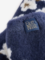 Bath & Body Works Cherry Blossom Floral Lounge Socks - Larawan 4 ng 5