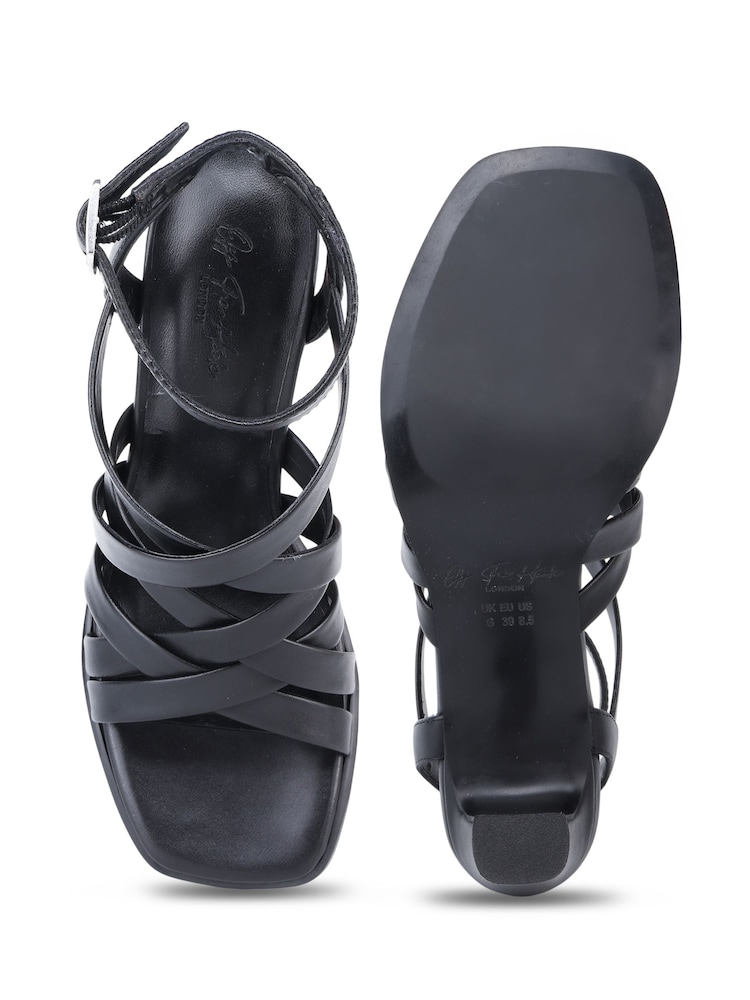 Off The Hook Zaria Ledersandalen mit überkreuzten Riemen und Block-Absatz - Bild 6 von 6 Off The Hook Zaria Ledersandalen mit überkreuzten Riemen und Block-Absatz - Bild 6 von 6