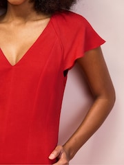 Ro&Zo Red Petite Flutter Sleeve Dress With Linen - Image 3 of 6