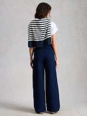 بنطلون رِجل واسعة Clara من White Stuff - Image 2 of 6