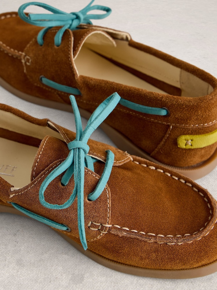 White Stuff Brown Boat Shoes - Image 4 of 4 White Stuff Brown Boat Shoes - Image 4 of 4