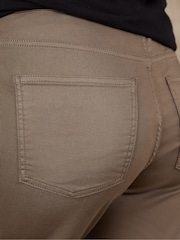 بنطلون ضيق وقصير من Live Unlimited - صورة 4 من 4