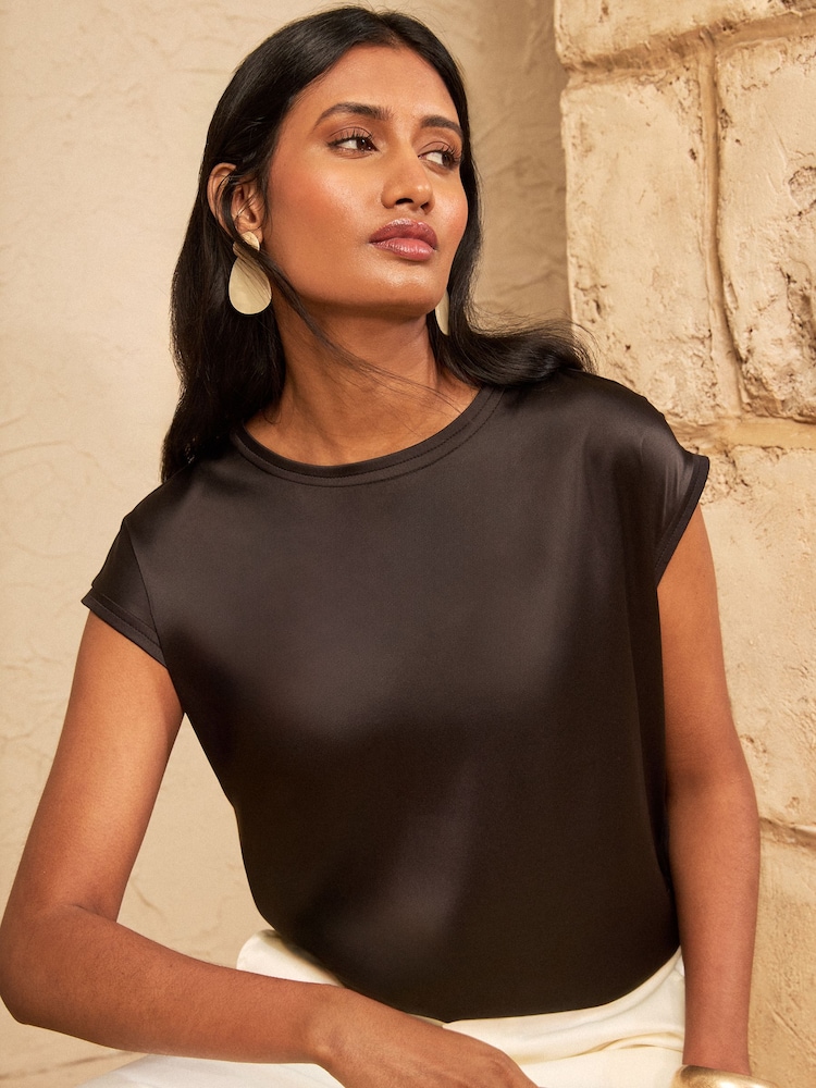 Love & Roses Black Satin Front Jersey T-Shirt - Image 4 of 4