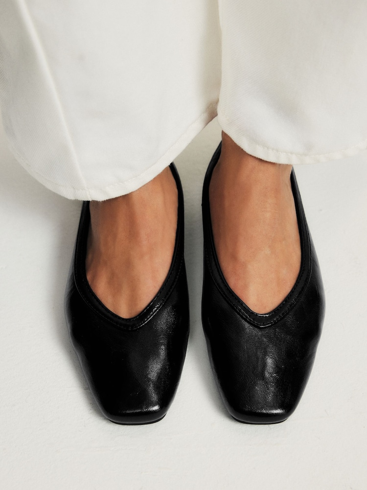 Itim - The Set Square Toe Ballet Flats - Larawan 1 ng 5