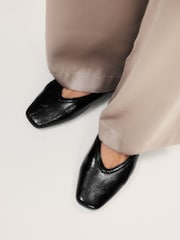 Itim - The Set Square Toe Ballet Flats - Larawan 2 ng 5