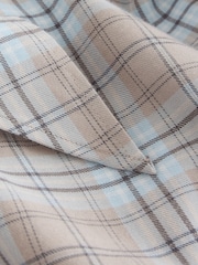 משבצות באפור/כחול - Cropped Flannel Shirt with Neck Scarf - תמונה 2 מתוך 3