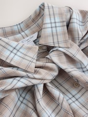 משבצות באפור/כחול - Cropped Flannel Shirt with Neck Scarf - תמונה 3 מתוך 3
