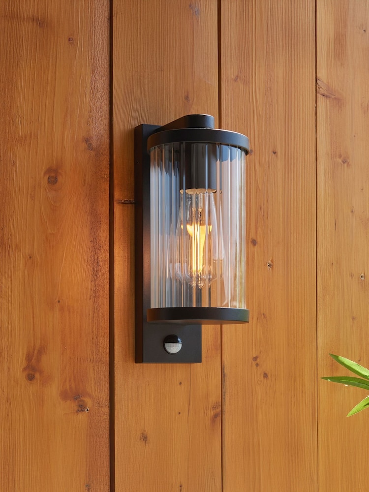 Gallery Home Matt Black Newland Wall Light - Image 2 of 4 Gallery Home Matt Black Newland Wall Light - Image 2 of 4