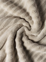 Bedfolk Fawn The Ripple Towel - Image 3 of 4