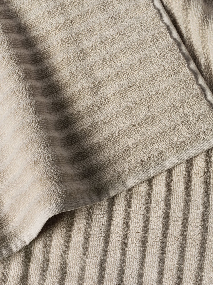 Bedfolk Fawn The Ripple Towel - Image 4 of 4