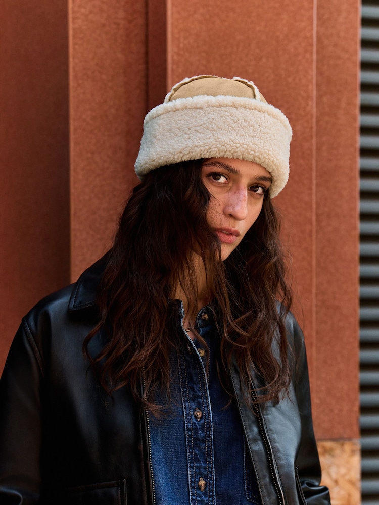 Natural Borg Cloche Hat - Image 5 of 5 Natural Borg Cloche Hat - Image 5 of 5