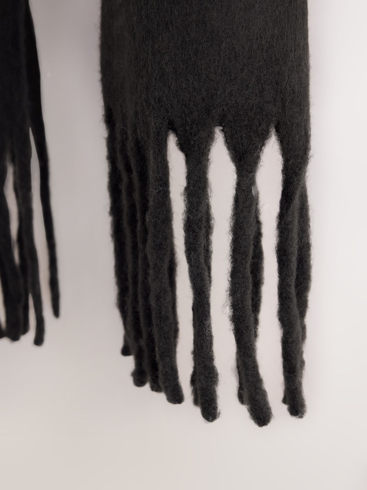 Black Heavyweight Blanket Scarf - Image 9 of 9