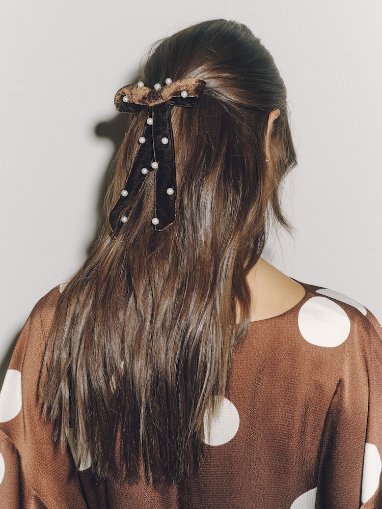 Chocolate Brown Pearl Velvet Bow - Image 1 of 5