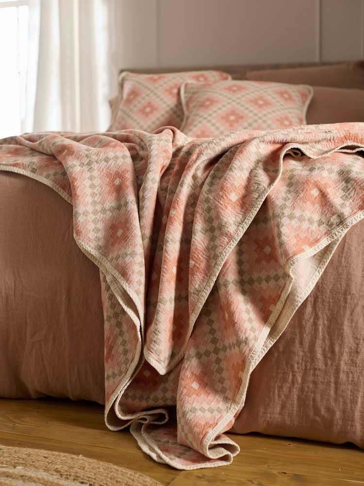 Secret Linen Store Pink Lally Throw - Image 1 of 4 Secret Linen Store Pink Lally Throw - Image 1 of 4