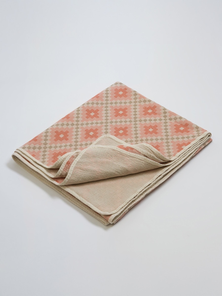 Secret Linen Store Pink Lally Throw - Image 4 of 4 Secret Linen Store Pink Lally Throw - Image 4 of 4