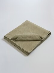 Secret Linen Store Soft Sage Evelyn Quilted Throw - Image 4 of 4