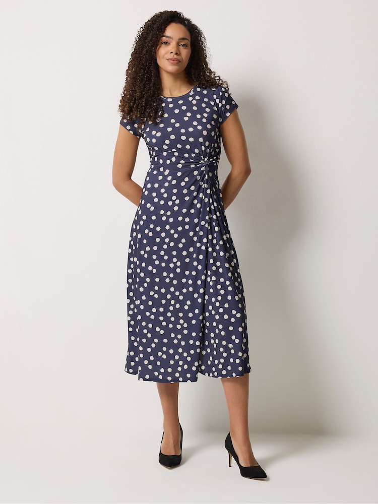 Φόρεμα M&Co Spot Twist Front με βολάν - Εικόνα 2 από 5 Φόρεμα M&Co Spot Twist Front με βολάν - Εικόνα 2 από 5