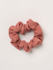 Miss Red Textured Top Shorts And Scrunchie Outfit Set - Image 6 of 6