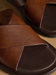 Brun - Russell & Bromley Dalvey Cross Strap Sandals - Image 4 de 6