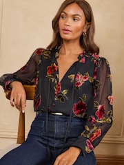 Love & Roses Burnout Notch Neck Long Sleeve Blouse - Larawan 1 ng 4