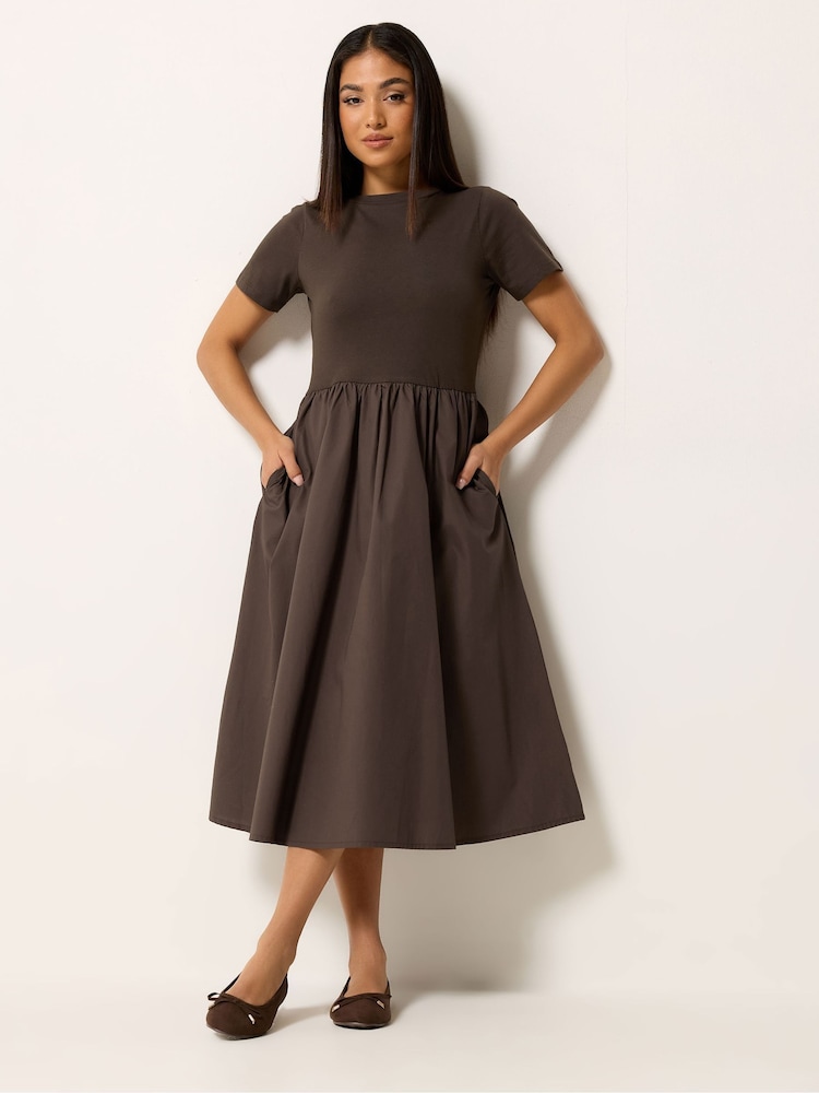 M&Co Brown Petite Short Sleeve Jersey Woven Dress - Image 1 of 5 M&Co Brown Petite Short Sleeve Jersey Woven Dress - Image 1 of 5