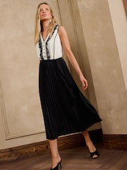 Love & Roses Sleeveless Lace Trim Midi Dress - Bild 3 von 4