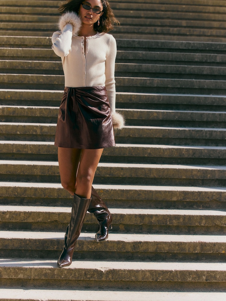 Friends Like These Crinkle Faux Leather PU Manipulated Skort - 5এর মধ্যে 5 ছবি Friends Like These Crinkle Faux Leather PU Manipulated Skort - 5এর মধ্যে 5 ছবি