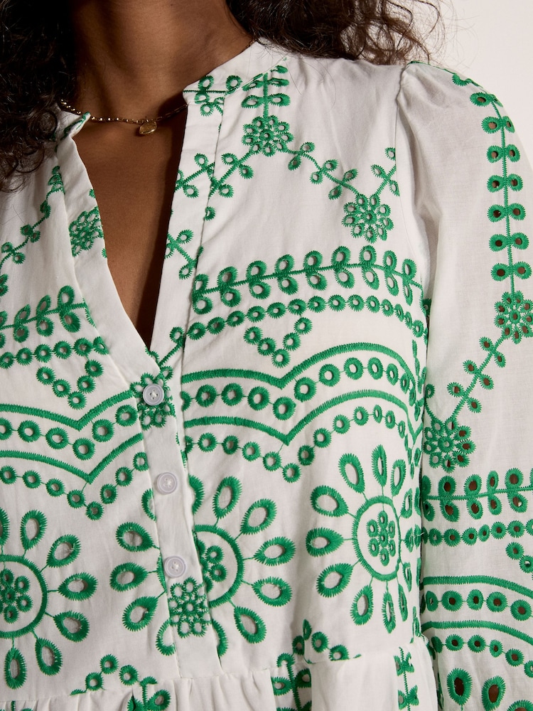 أخضر - Apricot Floral Broderie Anglaise Midi Dress - Image 3 of 3 أخضر - Apricot Floral Broderie Anglaise Midi Dress - Image 3 of 3