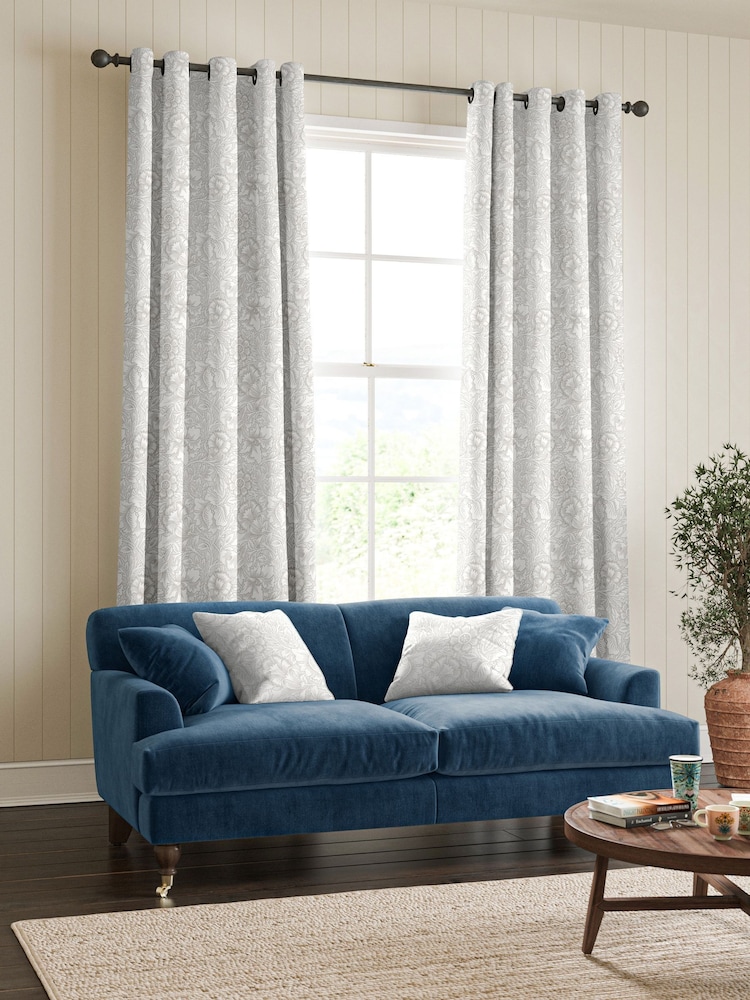 William Morris At Home Chalk Poppy Made to Measure Curtains - Image 2 of 9 William Morris At Home Chalk Poppy Made to Measure Curtains - Image 2 of 9