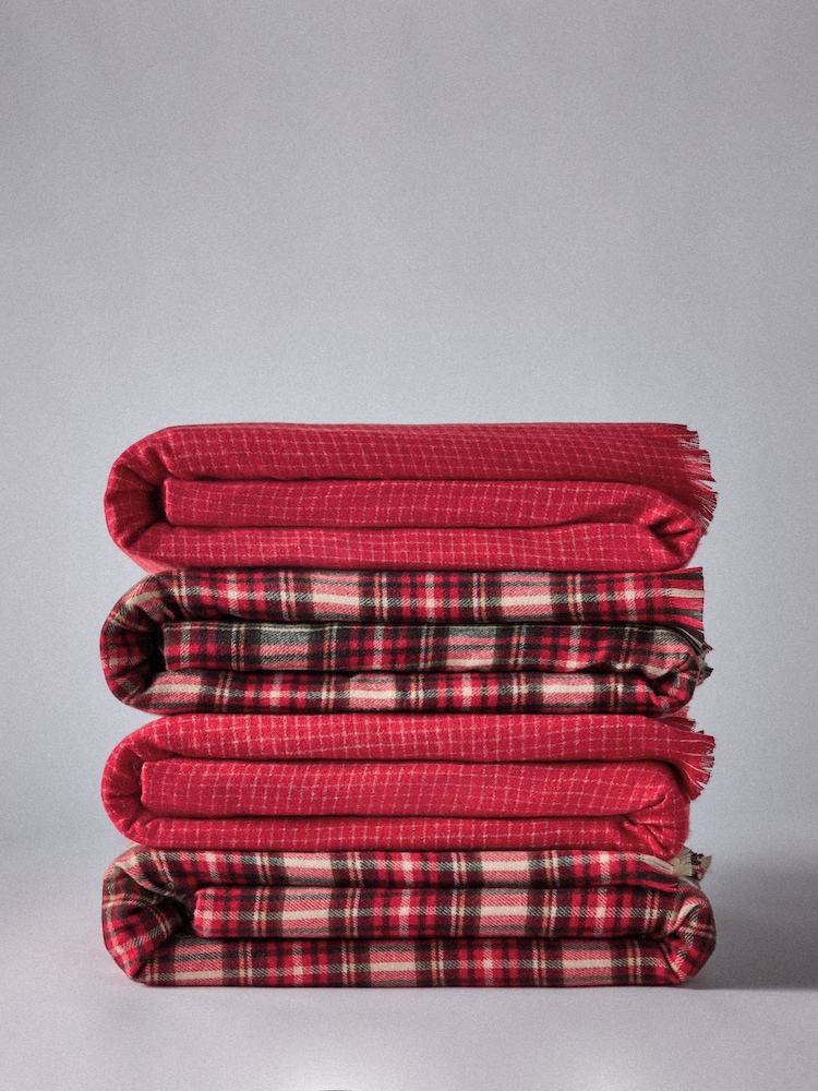 The Set 4 Pack Red Christmas Check/Windowpane Cosy Throws - Image 2 of 6