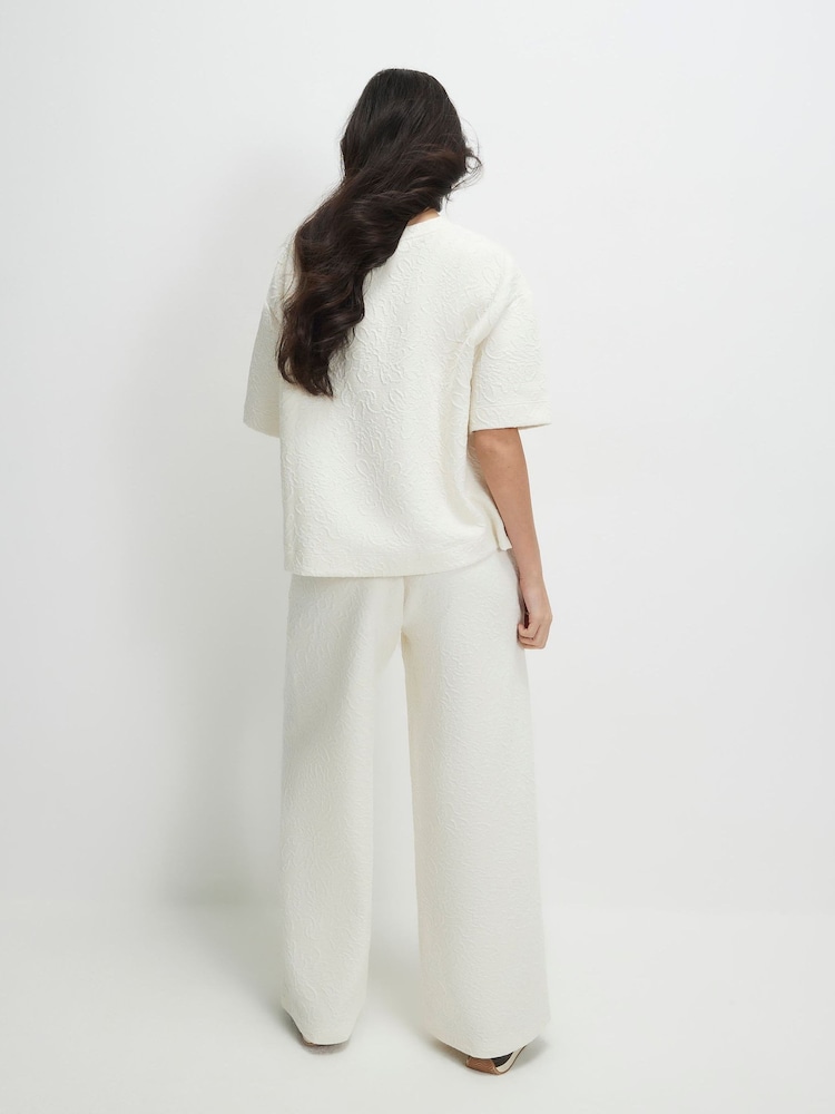 River Island Cream Petite Jacquard Wide Leg Trousers - Image 2 of 4