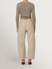 Citizens of Humanity Natural Marcelle Barrel Cargo Trousers in Burnished Khaki - Image 2 of 8