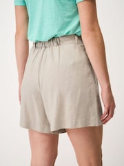 Crew Clothing Natural Linen Viscose Blend Wide Leg Shorts - Image 2 of 5