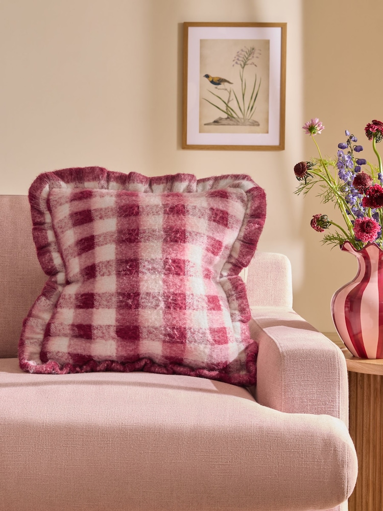 50 X 50cm Gingham Ruffle Cushion - Billede 1 af 2 50 X 50cm Gingham Ruffle Cushion - Billede 1 af 2